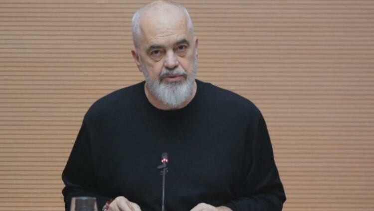 Qytetarët të përmbytur, Rama: Bëni durim, nuk është nevoja për britma