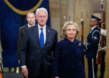 “Epstein”/ Republikanët paralajmërojnë masa ndëshkuese për Bill dhe Hillary Clinton