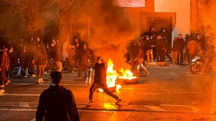 Iran/ Bilanci i përplasjeve 3.919 të vdekur dhe 24.669 arrestime