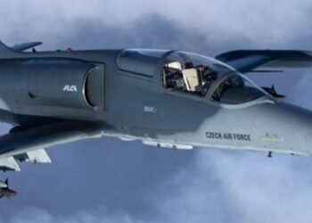 Republika Çeke do të furnizojë Ukrainën me avionë luftarakë