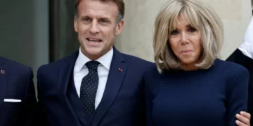 Teoritë konspirative mbi gjininë e Brigitte Macron, burg për 10 persona