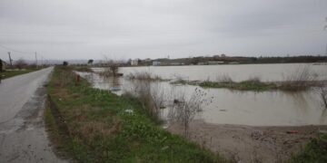 Përmbytjet, si paraqitet situata në Durrës