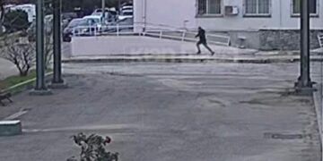 Publikohen pamjet e Altin Ndocit duke u arratisur nga Spitali i Durrësit