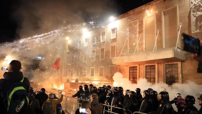 Rama për protestën e PD  Ngjajnë si jashtëderdhja në rrugë e plakut të lajthitur