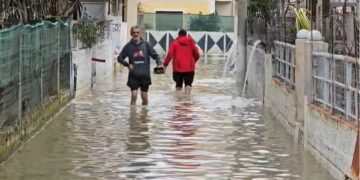 Moti i keq në Durrës/Situata më problematike në ish-Kënetë, 953 banesa të përmbytura