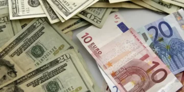 A është dollari i dobët rrezik për Europën?