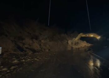 Rrëshqitje masive e dherave në aksin Qukës-Qafë Plloçë, bllokohet qarkullimi