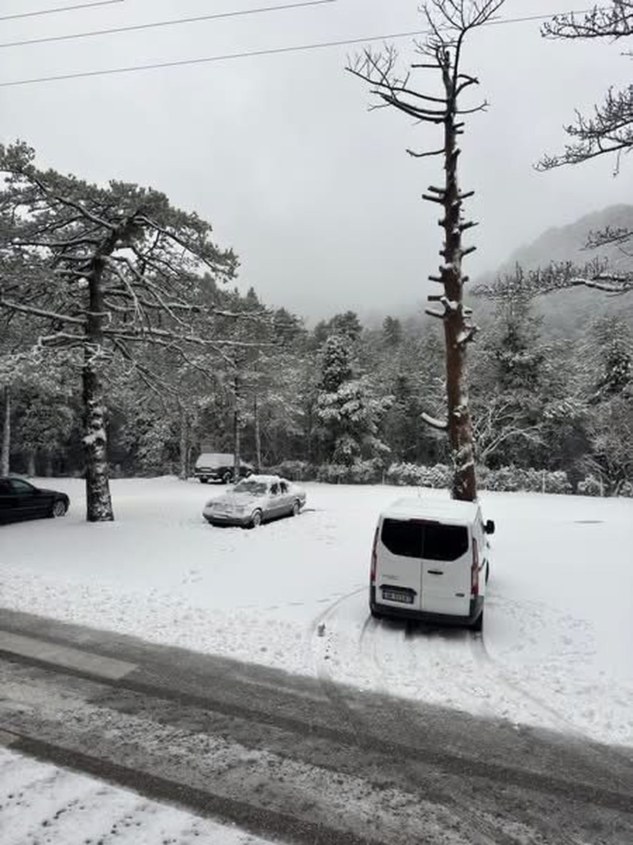 debore-dhe-ngrica-ne-qafen-e-llogarase-bllokohet-qarkullimi