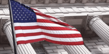 SHBA-të u bëjnë thirrje qytetarëve amerikanë të largohen nga Venezuela