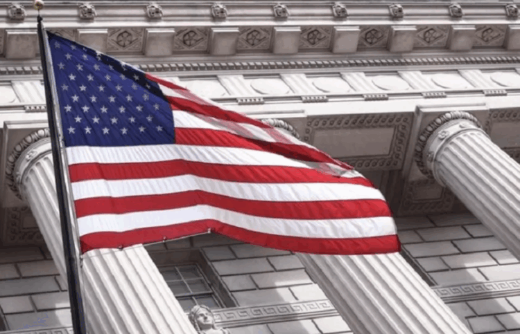 SHBA-të u bëjnë thirrje qytetarëve amerikanë të largohen nga Venezuela