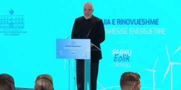 Rama në parkun eolik në Tropojë: Shqipëria do të jetë sovrane në energji