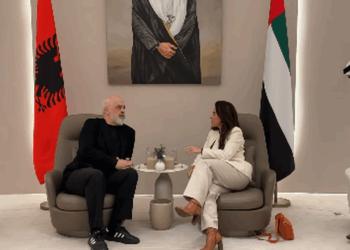 Rama vizitë në Emiratet e Bashkuara Arabe: Mikpritje vëllazërore…