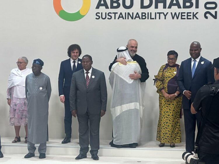 Rama në Abu Dhabi: Presidenti Zayed Al Nahyan, mik i madh i Shqipërisë