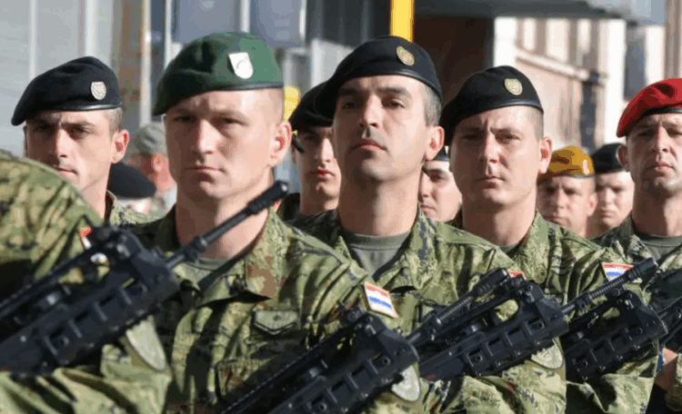 Kroacia rikthen shërbimin ushtarak pas 17 vjetësh