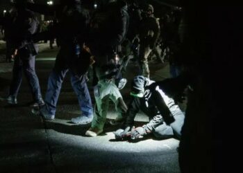 Rriten tensionet në Minneapolis, një oficer qëllon një emigrant