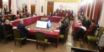 “Me apo pa opozitën, reformat do ecin”, mesazhi për deputetët në mbledhjen e grupit