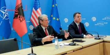 Berisha mbledh kryetarët e degëve për protestën: Rama është një demon i pushtetit