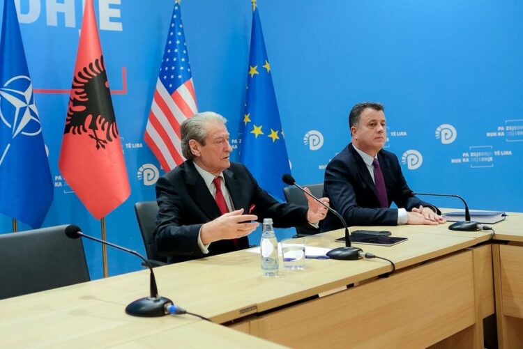 Berisha mbledh kryetarët e degëve për protestën: Rama është një demon i pushtetit