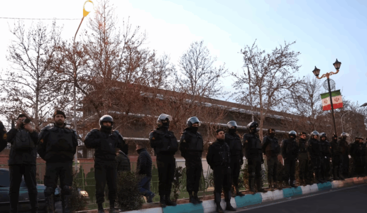 Mijëra të vrarë në Iran, forcat e sigurisë së vendit mbajnë kontrollin