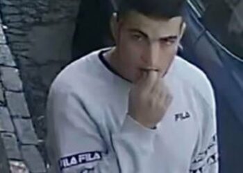 I kërkuar nga Britania për vrasje, vetëdorëzohet në Policinë e Tiranës 26-vjeçari