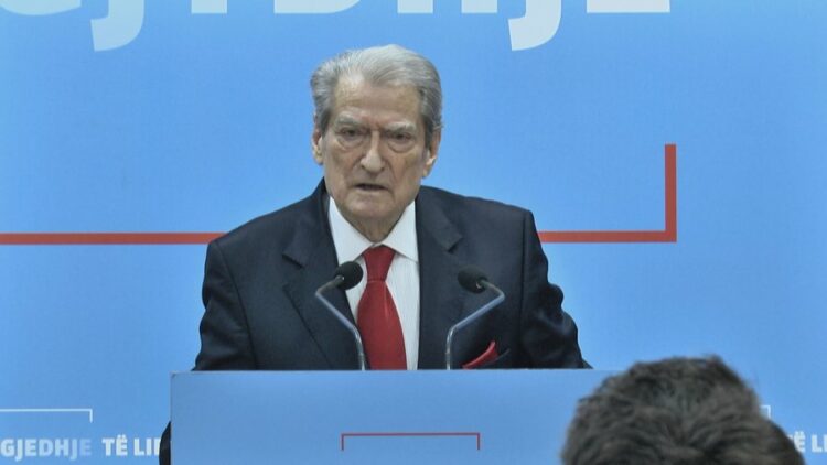 Berisha mesazh para protestës: Sot dita e ngadhënjimit mbi të keqen