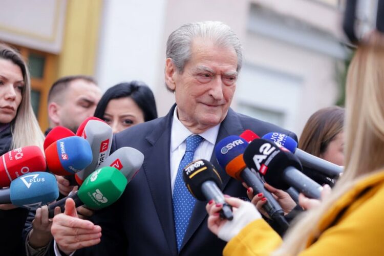 “Sazanin ia kam ofruar Berlusconi-t”, Berisha: Rama po e përdor për politikë