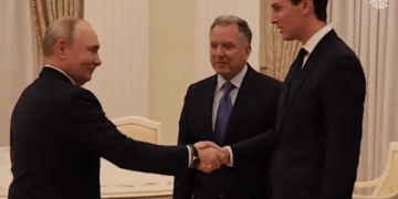 Rusia, Ukraina dhe SHBA, bisedime trepalëshe në Abu Dhabi