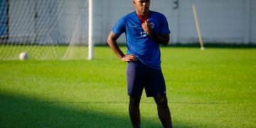 Vdekja e vajzës së lojtarit, shtyhet ndeshja Tirana–Flamurtari