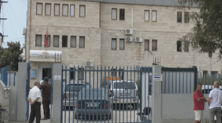 Kadastra e Vlorës zhvendoset në Tiranë