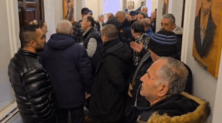 Tregtarët e Vlorës, sërish në protestë