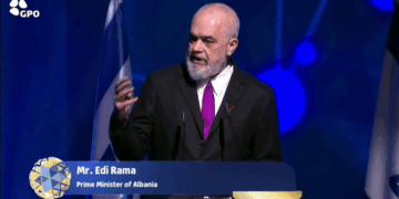 Rama merr pjesë në konferencën Ndërkombëtare për Luftën Kundër Antisemitizmit