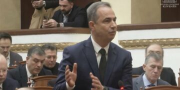 “19 projektligje në një ditë, shtoni seancat”, Boçi: Kuvendi po çmendet