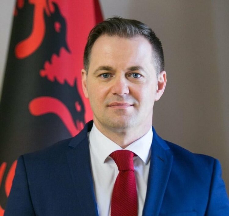 Gent Gazheli largohet nga Doganat, ja kush e zëvendëson