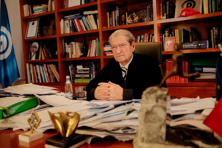 Protesta, Berisha: Qëndrimi në shesh derisa të largohet Rama, rruga e vetme