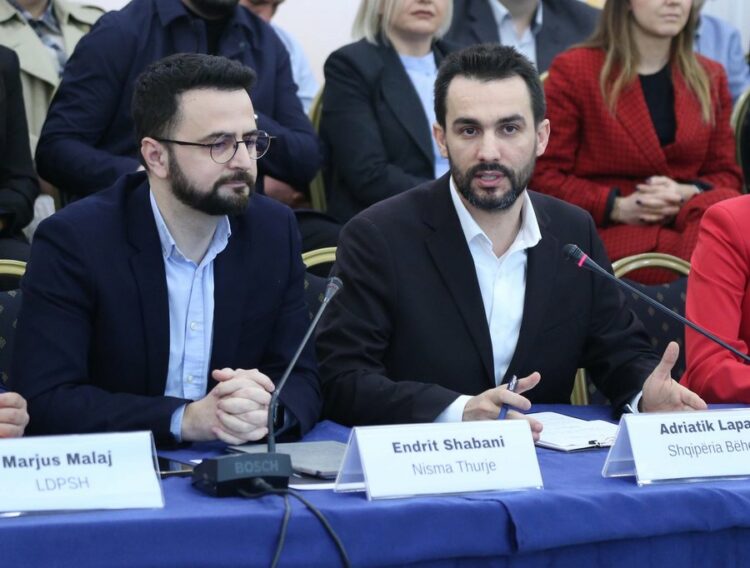 Endri Shabani dërgon vëzhgues në protestën e Adriatik Lapajt