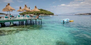 “Nottingham Post”: Britanikët zgjedhin Ksamilin, “Maldivet e Evropës”