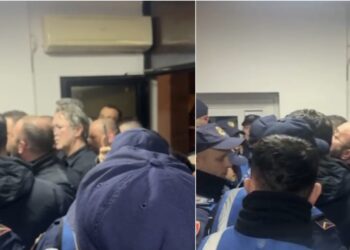 “Kush je ti që s’më lejon mua”, përplasja e  Bardhit me policinë në komisariat