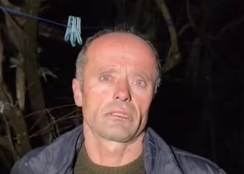 Digjet shtëpia e 11 familjarëve në Klos, kryefamiljari: Mbetëm në qiell të hapur