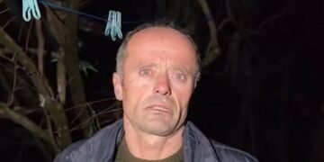 Digjet shtëpia e 11 familjarëve në Klos, kryefamiljari: Mbetëm në qiell të hapur