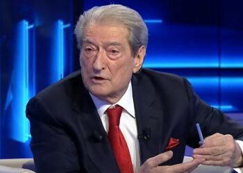 Projekti i dhëndrit të Trump për Sazanin, Berisha: Nuk jam kundër