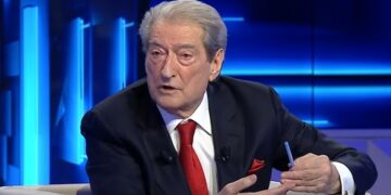 Projekti i dhëndrit të Trump për Sazanin, Berisha: Nuk jam kundër