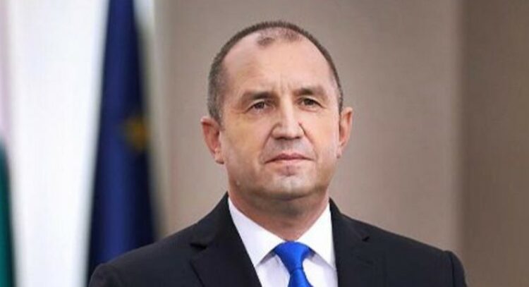 Dorëhiqet presidenti i Bullgarisë pas 9 vitesh në detyrë: I pranoj gabimet e mia