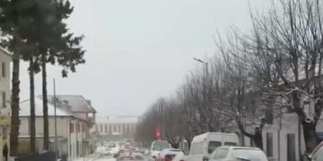 Dëborë në Pukë e Fushë-Arrëz, Policia apel drejtuesve të mjeteve: Kujdes…