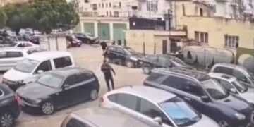 VIDEO/ Momenti kur Altin Ndoci arratiset me vrap nga spitali i Durrësit
