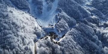 Rama publikon pamjet me dron nga Dardha: Magjike