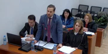 Kërkesa e Ramës për pezullimin e Ballukut, Kushtetuesja tërhiqet për vendim