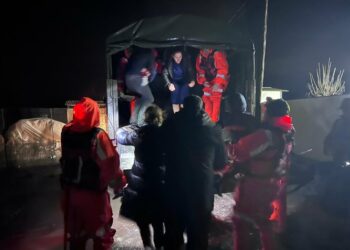 Lumi Seman del nga shtrati, Vengu: Evakuimi i banorëve ka vijuar gjatë gjithë natës