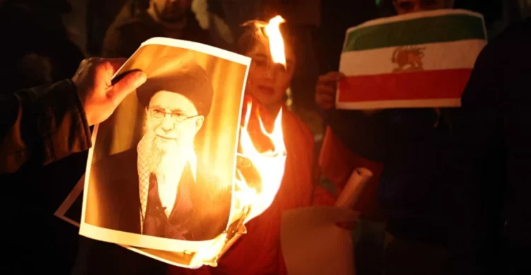 Protestat në Iran/ Grupet e të drejtave të njeriut: Të paktën 2,571 të vdekur