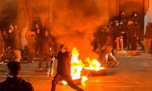 Protestat e përgjakshme në Iran  qeveria shpall tre ditë zie