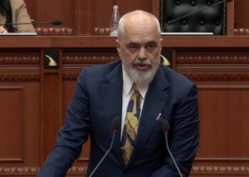 “Do t’i dorëzohem vetë ushtrisë amerikane”, Rama ironi me PD në Parlament